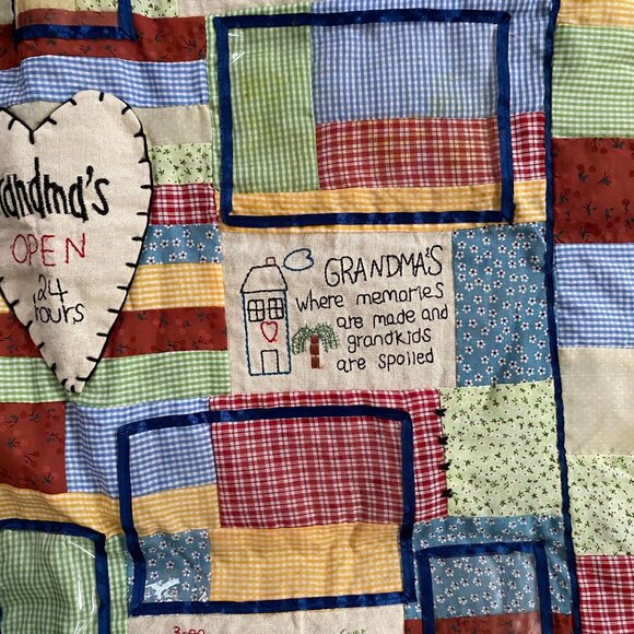 Grandmas Heartfelt Patchwork Wall Hanging Quilt Photo Keeper Sentimental Quotes - Picture 9 of 11